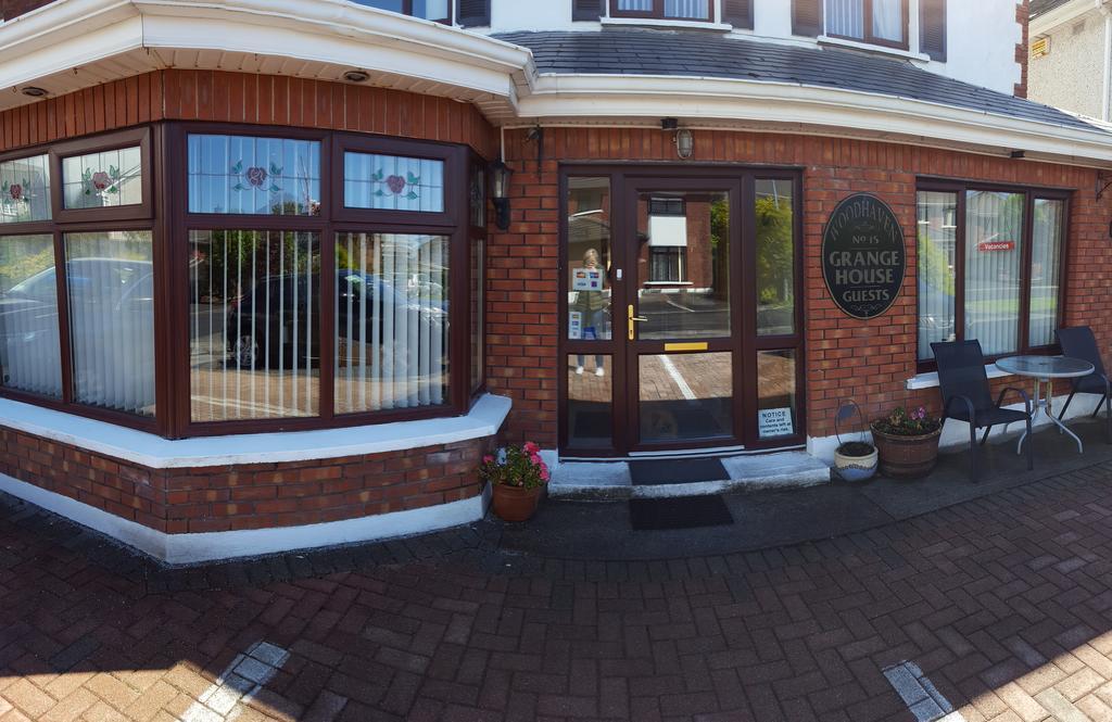Grange House Couette-café